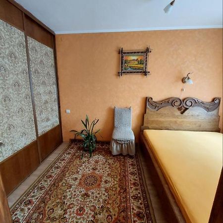 Apartment On Voli Avenue 21 Луцк Экстерьер фото